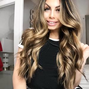 Meet your Posher, Valentina